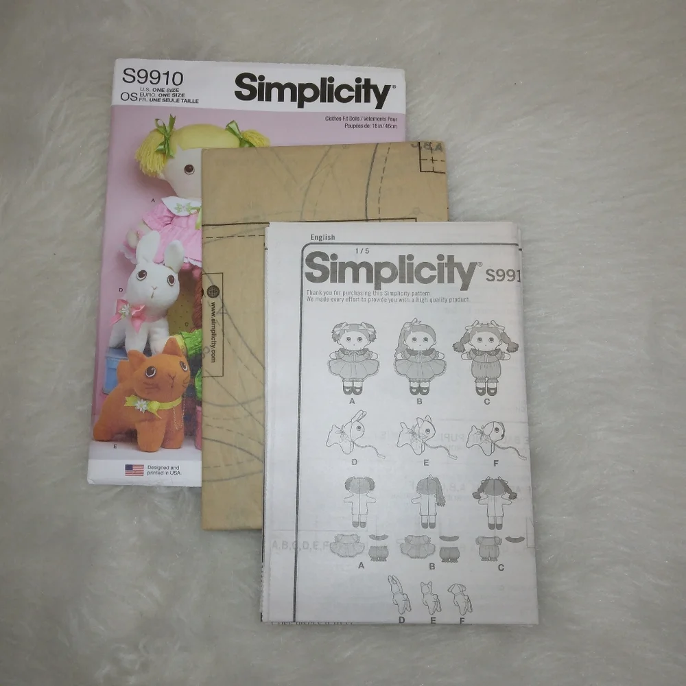 SIMPLICITY S9910 Plush dolls with clothes and plush pets By Elaine Heigl Designs